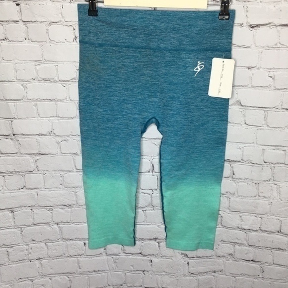 AMAZING SPORTS 0 to 5 athletic cropped leggings - Picture 3 of 9